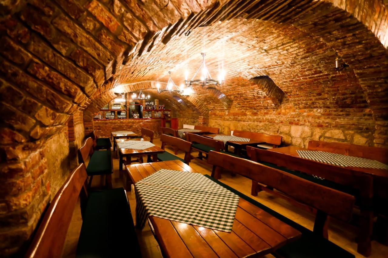 Bed and Breakfast Un Pizzico Di Italiano Etterem Es Panzio Ньиредьхаза Экстерьер фото